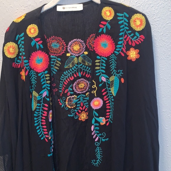 Impeccable Pig Boho Black Kimono Duster Bright Multicolored Floral Small Medium - Picture 2 of 9